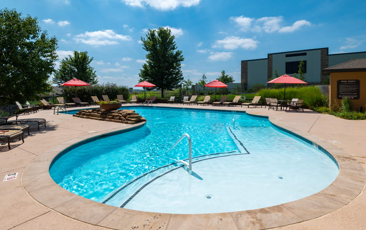 Photos and Video of Aventura Falcon Valley in Lenexa, KS